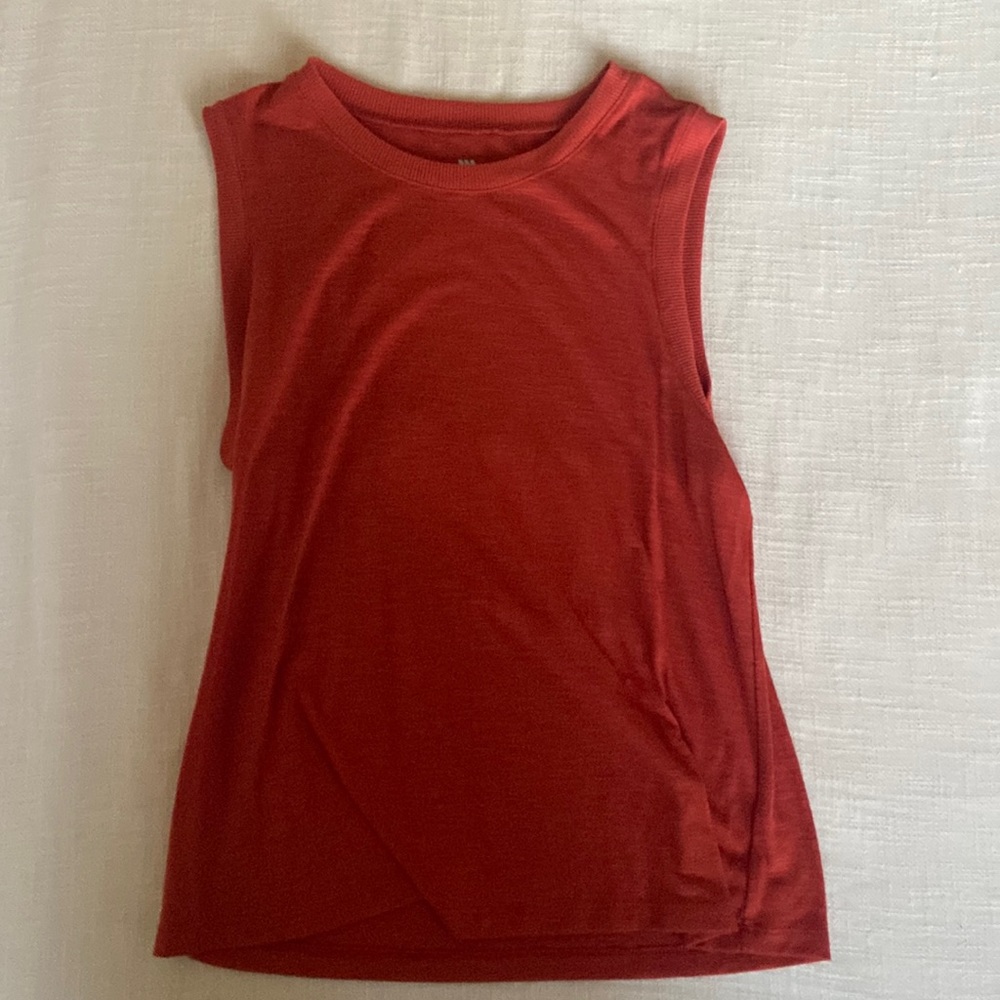 Workout tank top